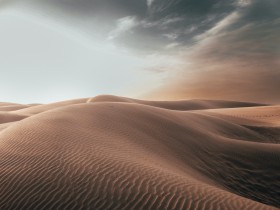 爱而不得，是心里那盏灯短路了
